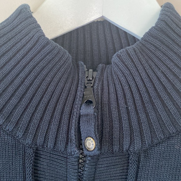 Dockers knit zip up sweater XL damage at cuff - Picture 3 of 8